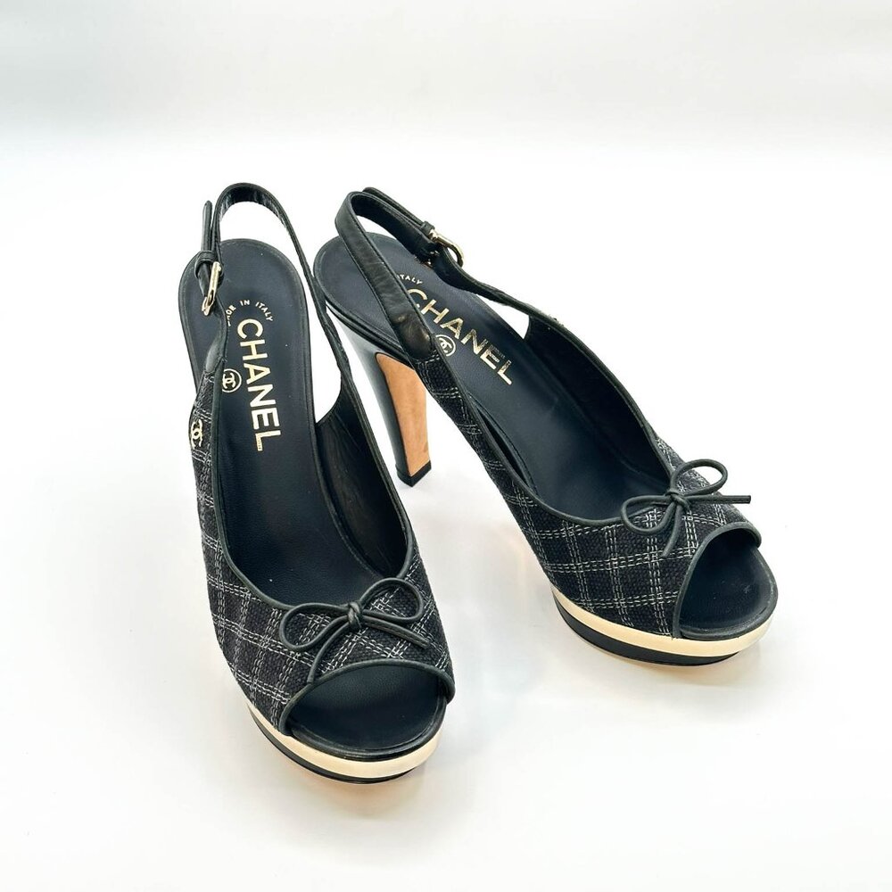 Chanel Sandals- Size 37.5 - Picture 6 of 11